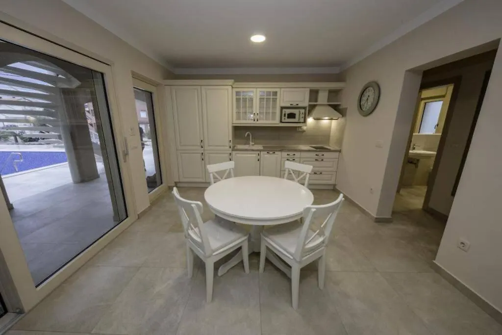 Villa Luka Lopar